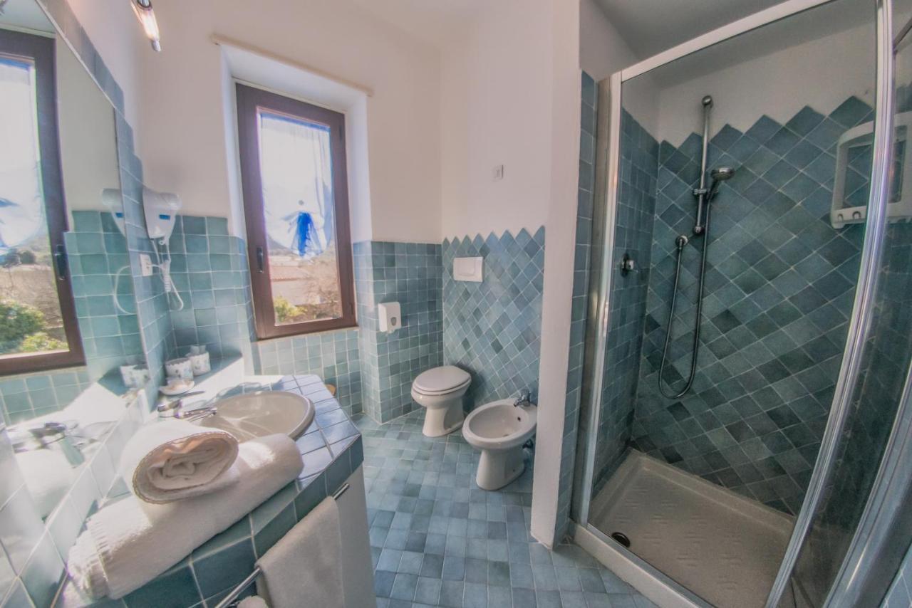 B&B Da Nicoletta San Pantaleo Exteriör bild
