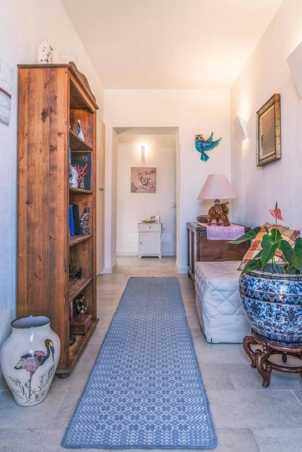 B&B Da Nicoletta San Pantaleo Exteriör bild